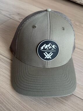 VORTEX Men's Three Peaks Patch Snap Mesh Back Baseball Cap Loden